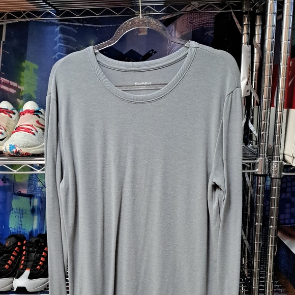 Goodfellow & Co Other - Goodfellow & Co Gray Long Sleeve Tee